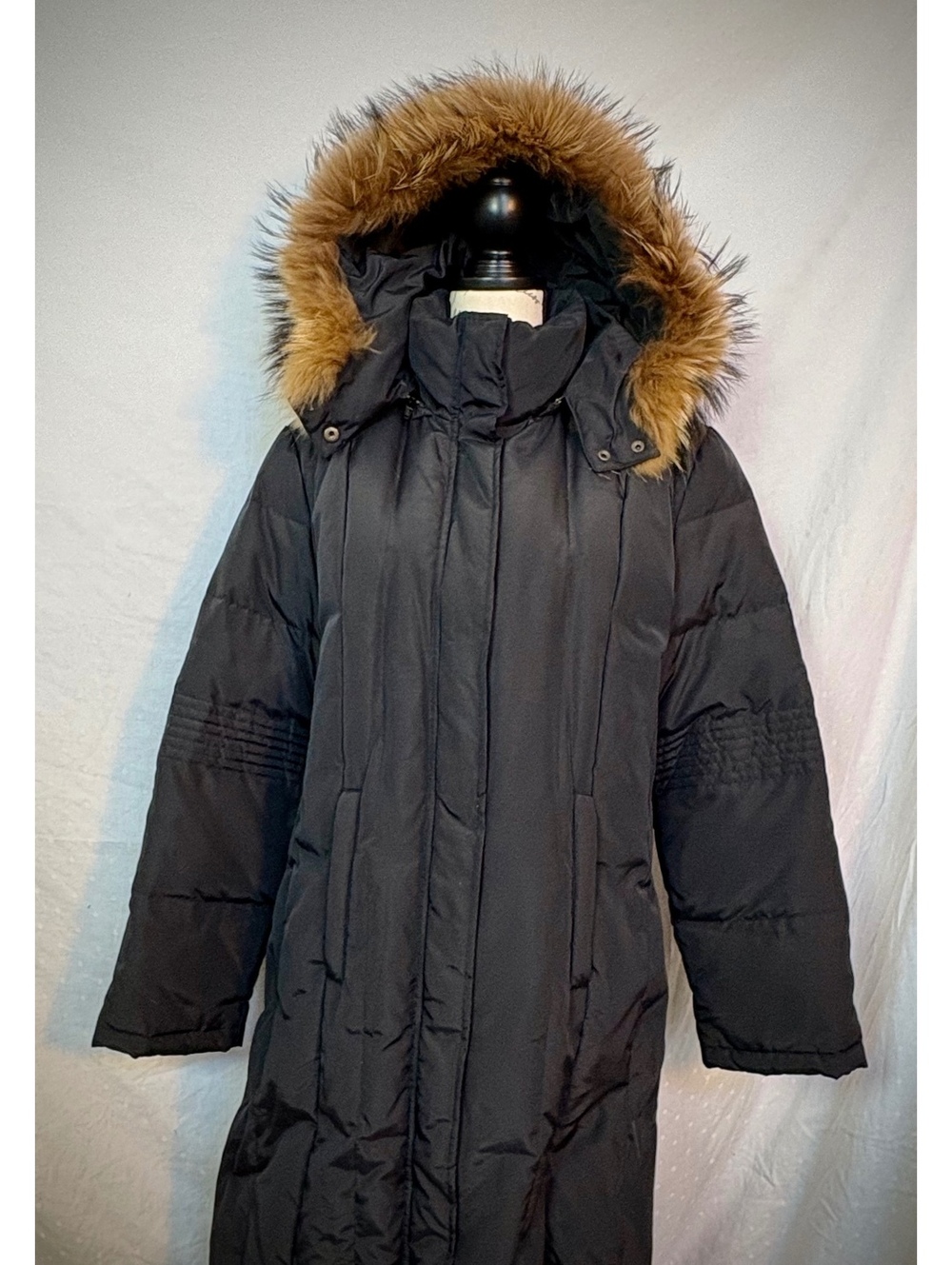 Dana Buchman Women’s Full Length Down Coat Black Genuine Fur Removable Hoo